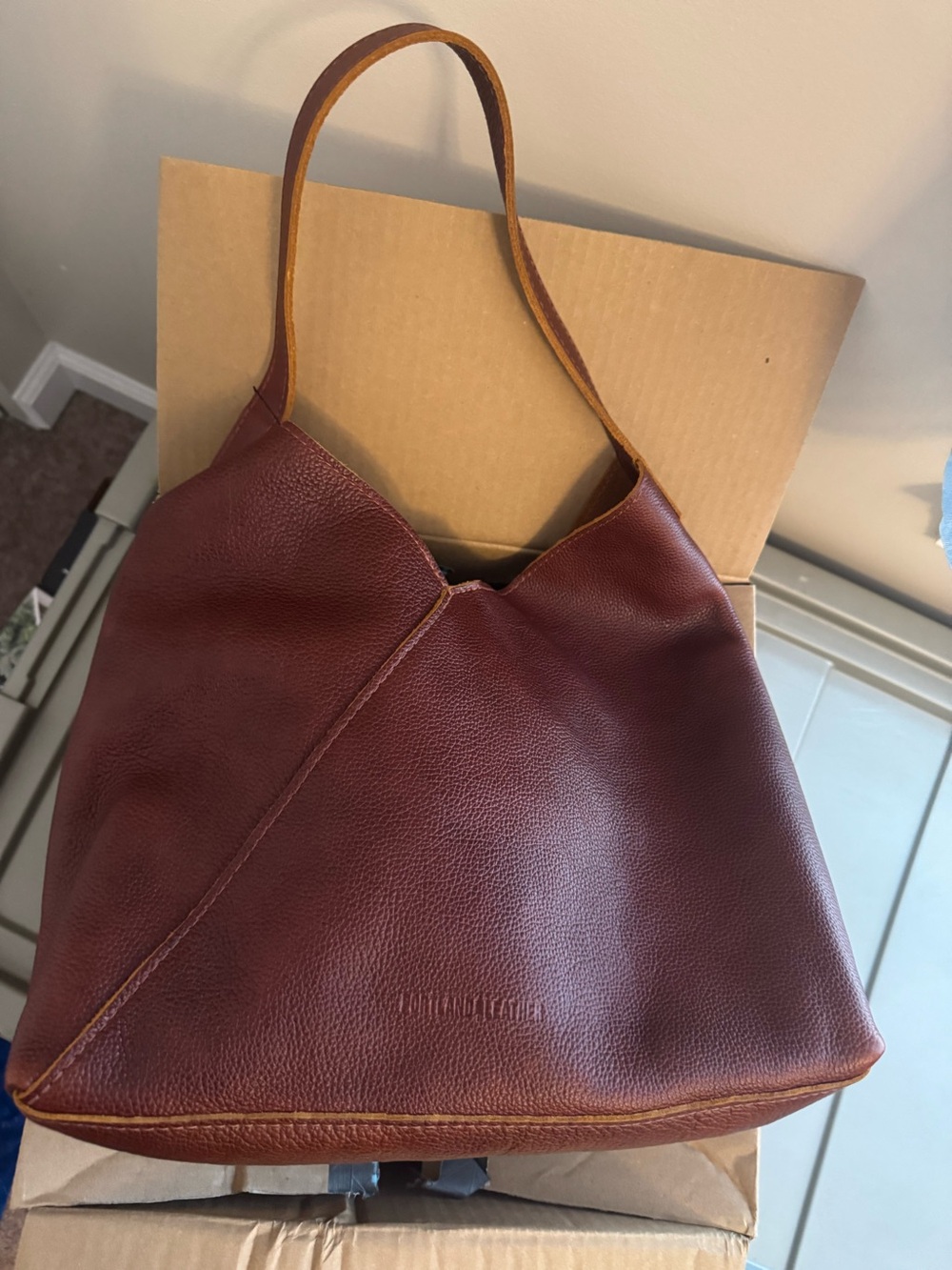 Naomi in Nutmeg OS & large canvas organizer! - Picture 11 of 12
